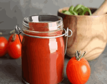 تصویر 3 از رب گوجه فرنگی شیشه ای خوش‌رنگ با کیفیت مناسب مصرف خانگی